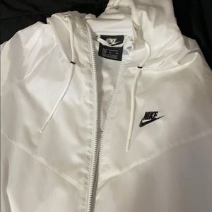 Nike men’s windbreaker